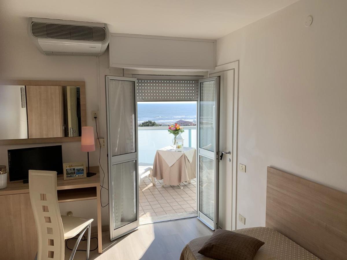 Hotel Sahara Milano Marittima Ngoại thất bức ảnh