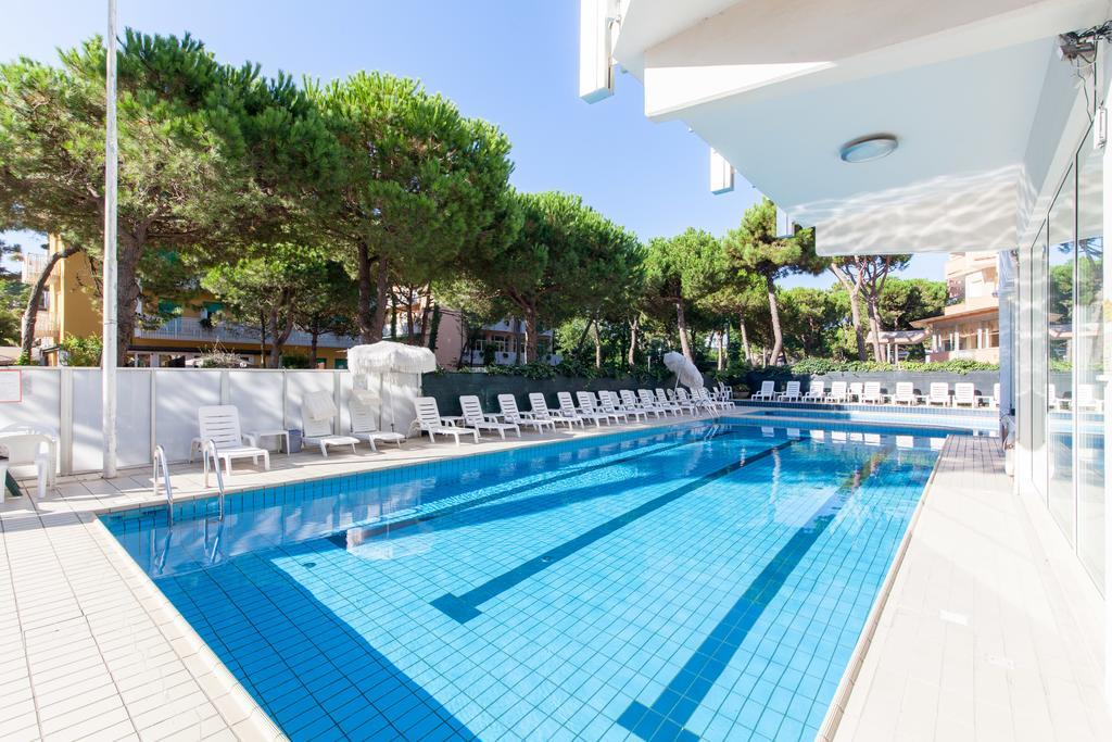 Hotel Sahara Milano Marittima Ngoại thất bức ảnh