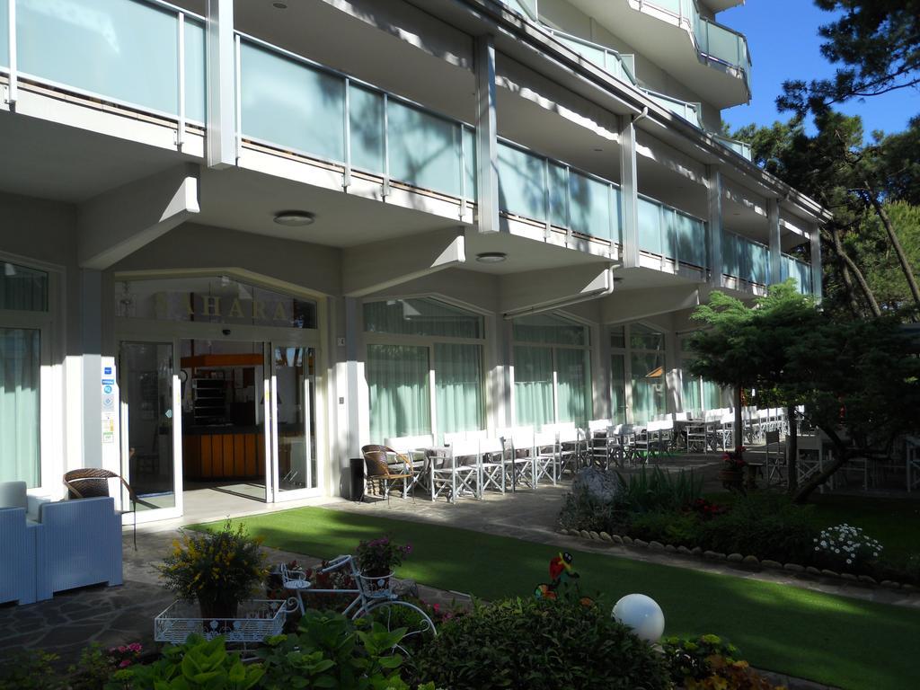 Hotel Sahara Milano Marittima Ngoại thất bức ảnh