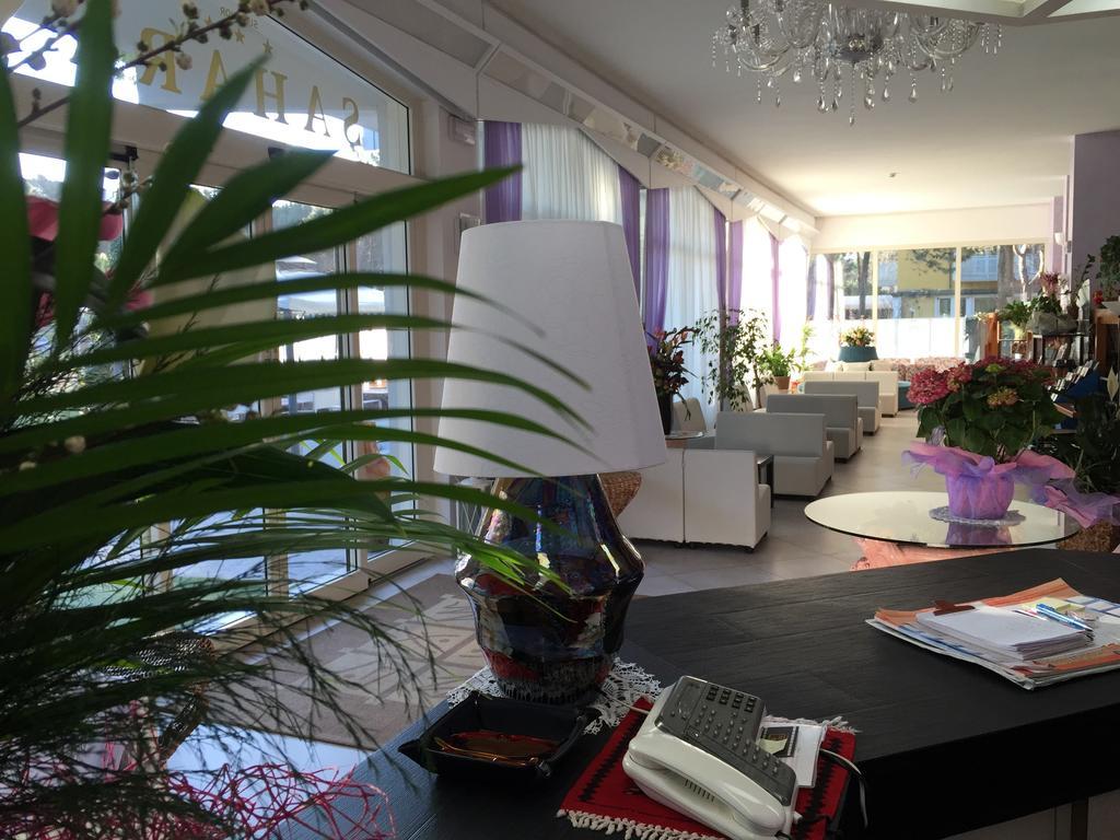 Hotel Sahara Milano Marittima Ngoại thất bức ảnh