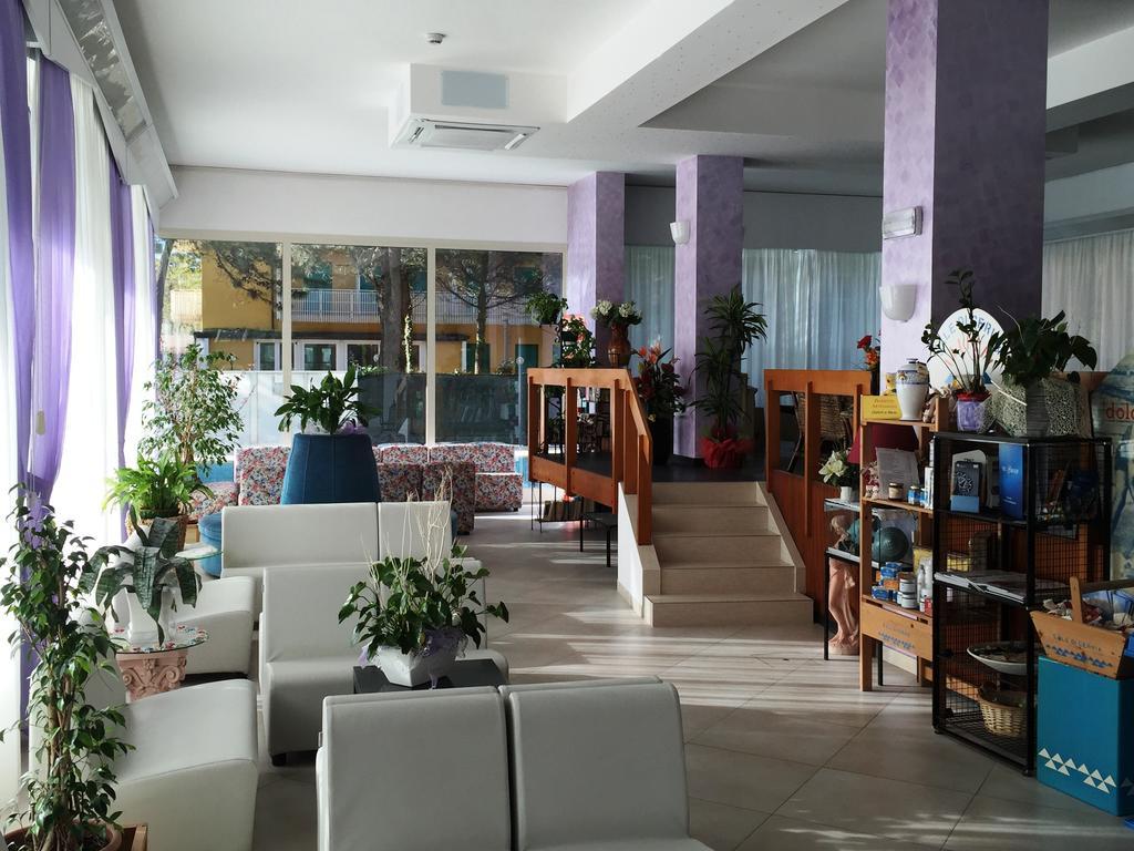 Hotel Sahara Milano Marittima Ngoại thất bức ảnh