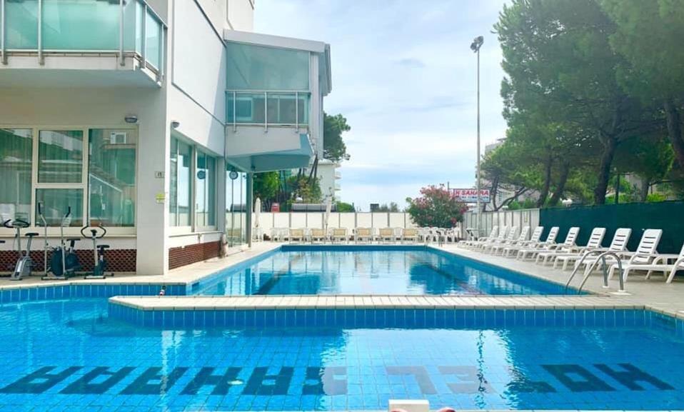 Hotel Sahara Milano Marittima Ngoại thất bức ảnh