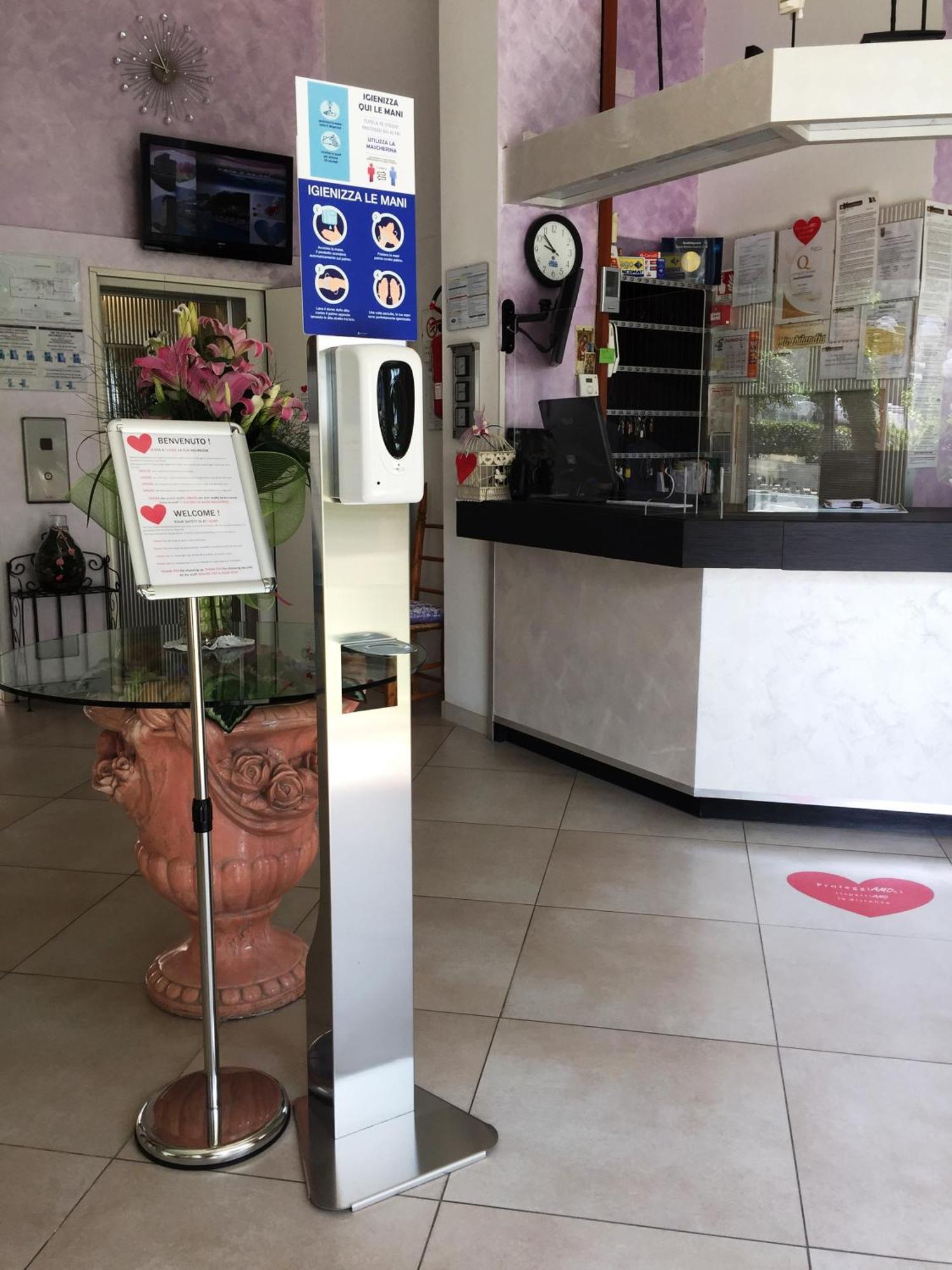 Hotel Sahara Milano Marittima Ngoại thất bức ảnh
