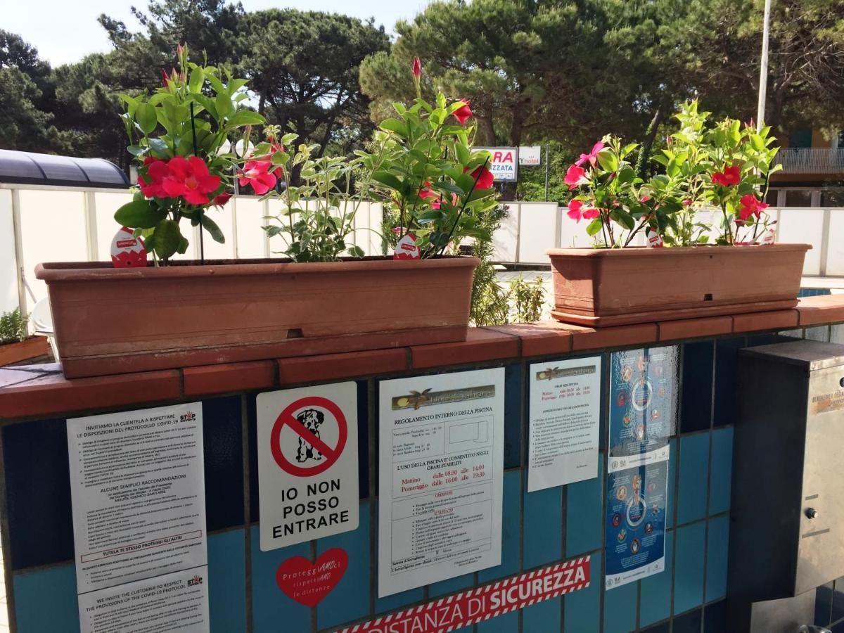 Hotel Sahara Milano Marittima Ngoại thất bức ảnh